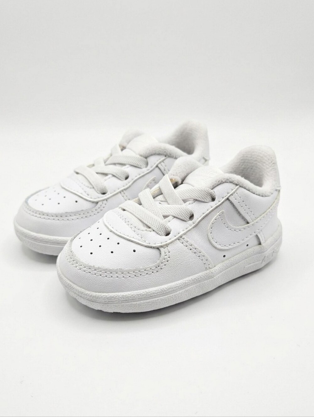 Nike Air Force 1 Crib Shoes – Triple White Size 3C Baby Unisex Boy Girl - Picture 1 of 9